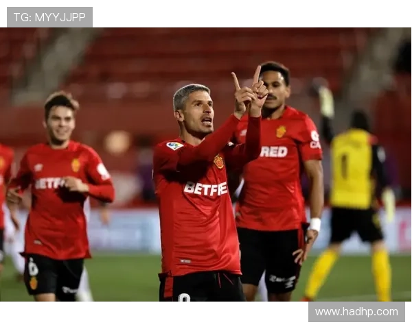 英超最新赛季全面分析 英超球队转会动态及赛事前瞻