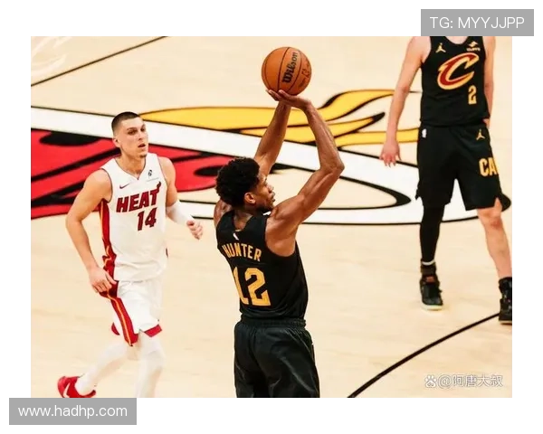 NBA季后赛激战正酣，詹姆斯携手戴维斯力求突破，勇士冲击总决赛席位 - 副本 - 副本 (2)